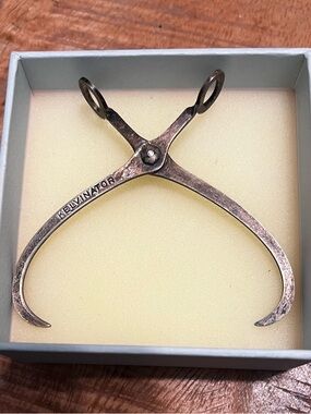 Kelvinator Vintage Ice Tongs 3 Inch